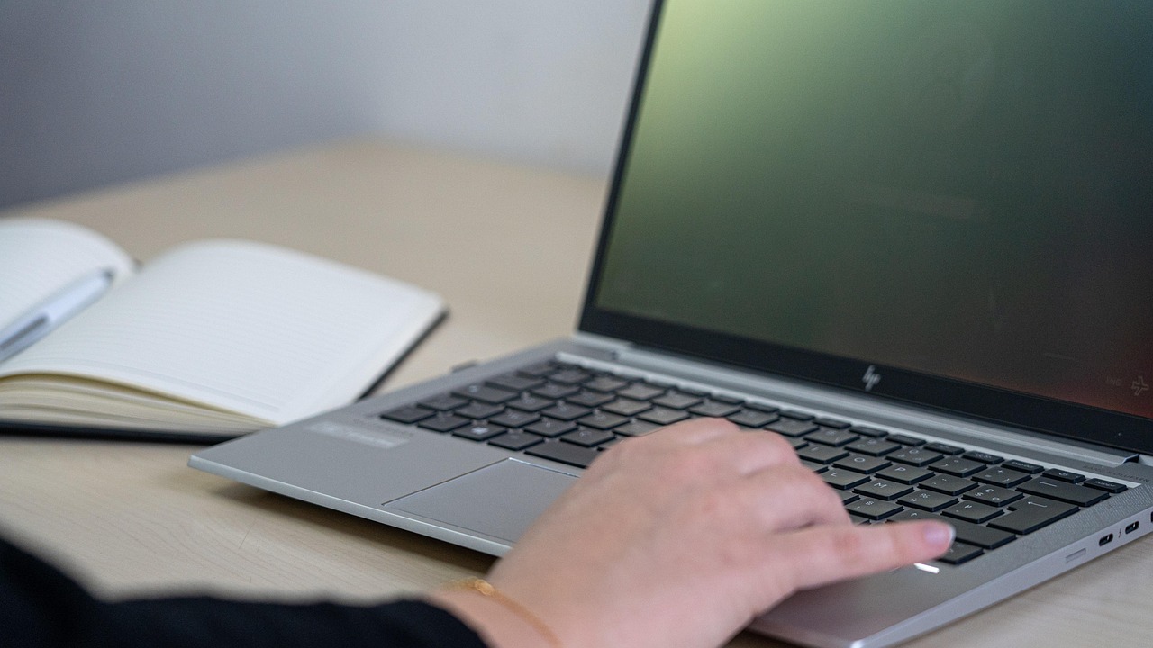 office, working, typing, laptop, office desk, office, office, working, typing, typing, typing, typing, typing, office desk